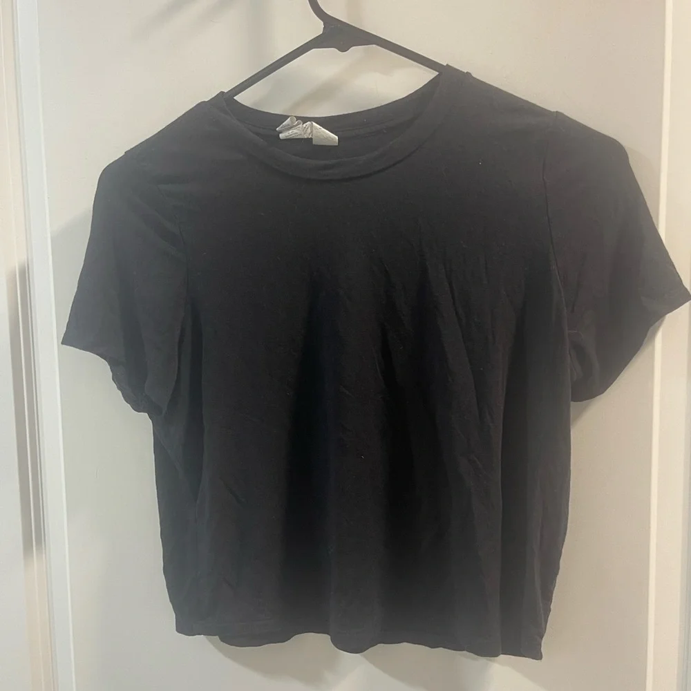 Alo Yoga Classic Black Women's Crewneck Tee